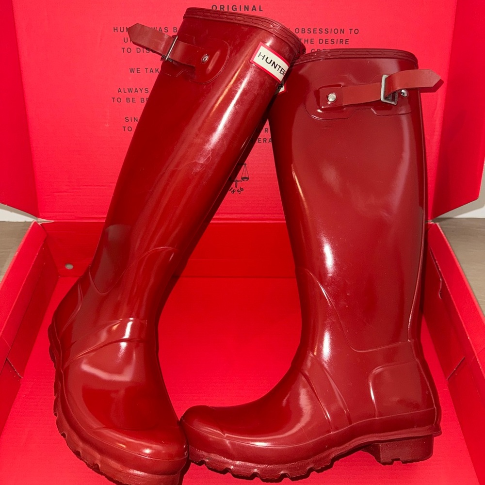 Hunter Women's Glossy Red Rain Boots